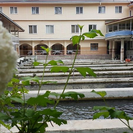 Alanlar Alabalik Ve Otel Ağlasun Buitenkant foto