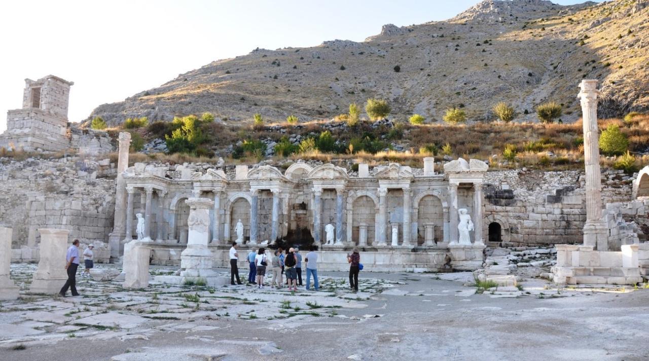Alanlar Alabalik Ve Otel Ağlasun Buitenkant foto